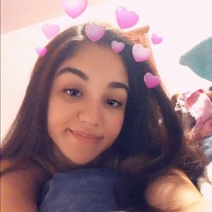 Meet your Posher, Clarissa